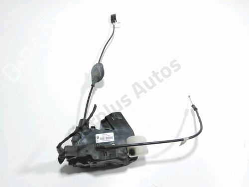 front-left-lock-renault-megane-iv-hatchback-b9amn_-2015-31798429 main image