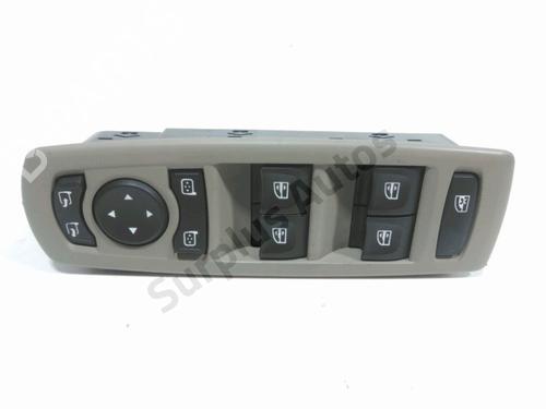Used Left front window switch RENAULT FLUENCE (L3_) 1.5 dCi (L30B) (106 hp) 28249478