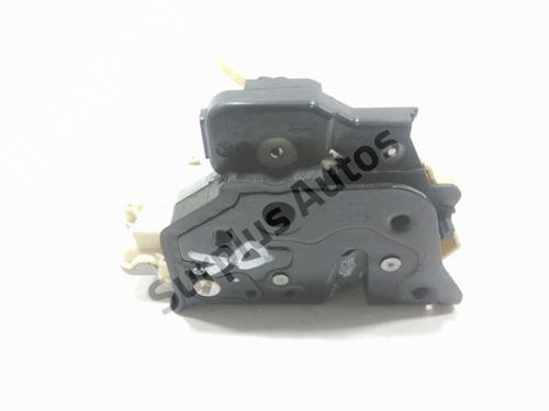 front-right-lock-audi-a3-sportback-8pa-2004-2005-2006-2007-2008-2009-2010-2011-2012-2013-2014-2015-38035488 main image