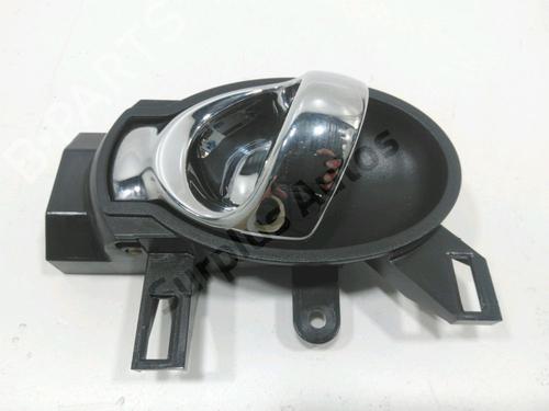 Used Front left interior door handle NISSAN JUKE (F15) 1.2 DIG-T (115 hp) 32402175