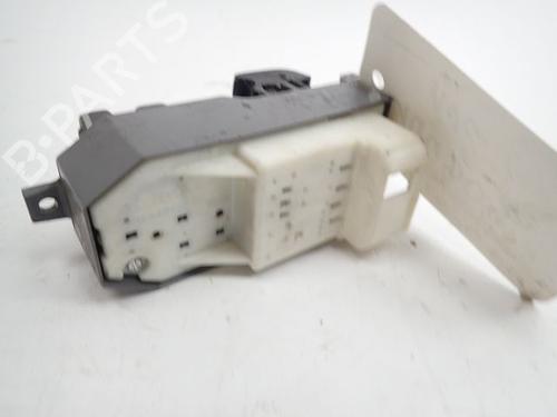 Left front window switch TOYOTA YARIS (_P9_) 1.4 D-4D (NLP90_, NLP90R) | BP37777959I27 - Image 2