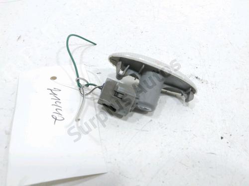 Right side indicator TOYOTA YARIS (_P9_) 1.4 D-4D (NLP90_, NLP90R) | BP28311352I19 