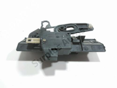 Used Tailgate handle PEUGEOT 206 Hatchback (2A/C) 1.4 i (75 hp) 30769186