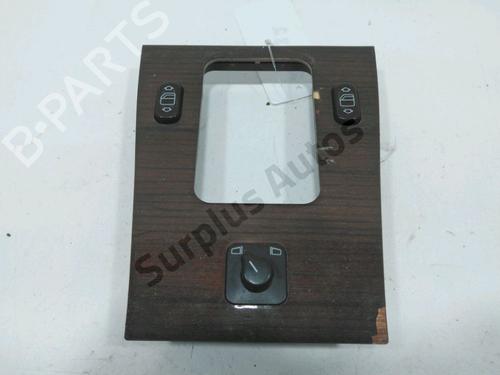 Used Left front window switch Left front window switch MERCEDES-BENZ C-CLASS (W202) C 180 (202.018) (122 hp) 30999100 30999100