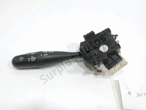 Used Headlight switch Headlight switch TOYOTA YARIS (_P1_) 1.4 D-4D (NLP10_, NLP10R) (75 hp) 30989196 30989196