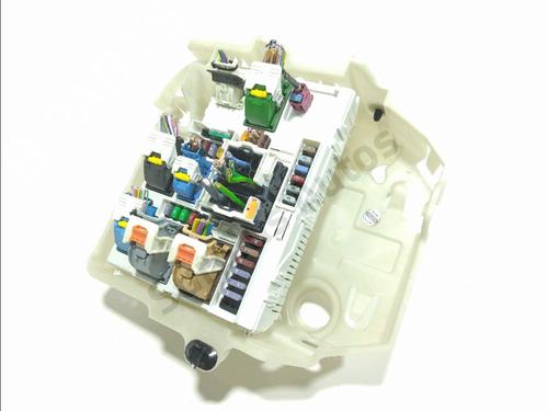 Used Fuse box Fuse box 38586989 38586989
