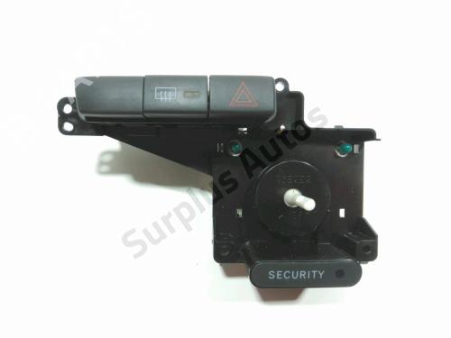 Used Warning switch Warning switch TOYOTA YARIS (_P1_) 1.4 D-4D (NLP10_, NLP10R) (75 hp) 37768365 37768365