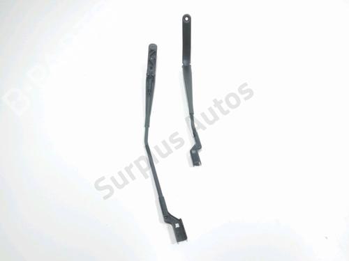 Used Front windshield wiper arm SKODA FABIA III (NJ3) 1.0 TSI (95 hp) 28272007