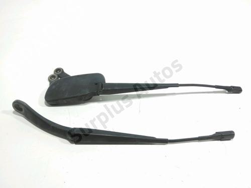 Used Front windshield wiper arm MERCEDES-BENZ A-CLASS (W176) A 250 (176.044) (211 hp) 31846242