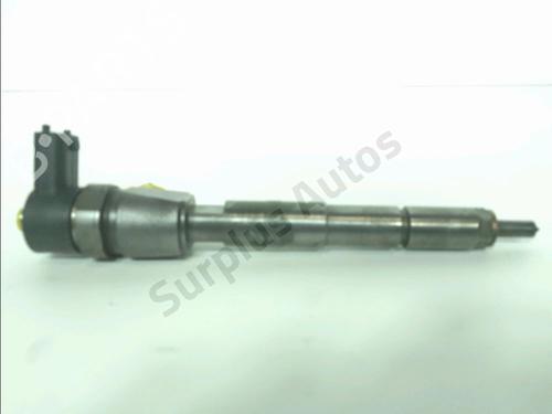 Używane Wtryskiwacz Wtryskiwacz SUZUKI VITARA (LY) 1.6 DDiS AllGrip (APK416D) (120 hp) 36946473 36946473