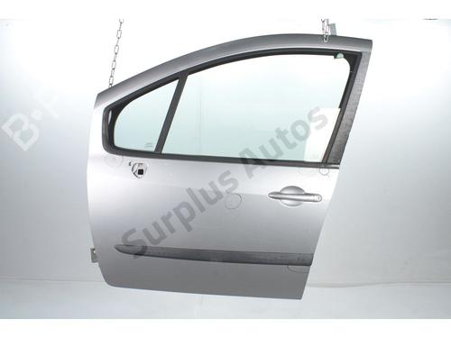 Used Left front door Left front door 39260249 39260249