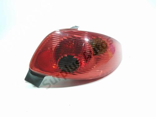 Used Right taillight PEUGEOT 206 Hatchback (2A/C) 1.4 16V (88 hp) 28269451