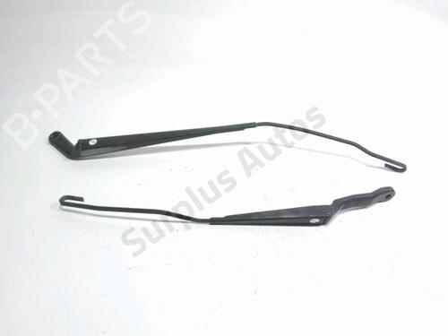 Used Front windshield wiper arm Front windshield wiper arm PEUGEOT 206+ (2L_, 2M_) 1.1 (60 hp) 34643606 34643606