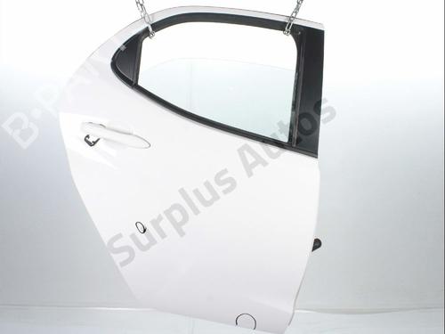 right-rear-door-toyota-yaris-_p21_-_pa1_-_ph1_-2020-39737531 main image