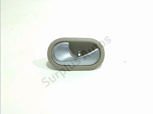 Used Front left interior door handle Front left interior door handle 38231023 38231023