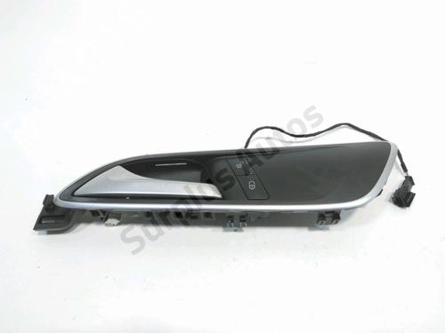 Used Front left interior door handle MERCEDES-BENZ B-CLASS Sports Tourer (W246, W242) B 180 CDI (246.200) (109 hp) 32181504