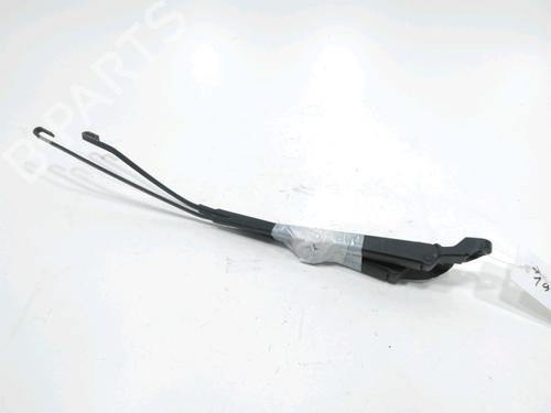 Used Front windshield wiper arm PEUGEOT 306 Break (7E, N3, N5) 1.9 TD (90 hp) 31007753