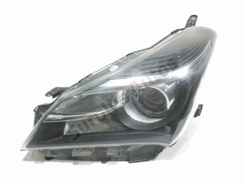 Used Left headlight TOYOTA YARIS (_P13_) 1.5 Hybrid (NHP130_, NHP130) (101 hp) 28595660