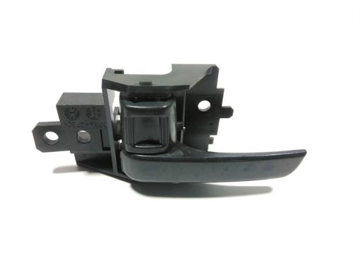 Used Rear left interior door handle Rear left interior door handle MITSUBISHI MIRAGE / SPACE STAR VI Hatchback (A0_A) 1.0 (A05A) (71 hp) 28252695 28252695