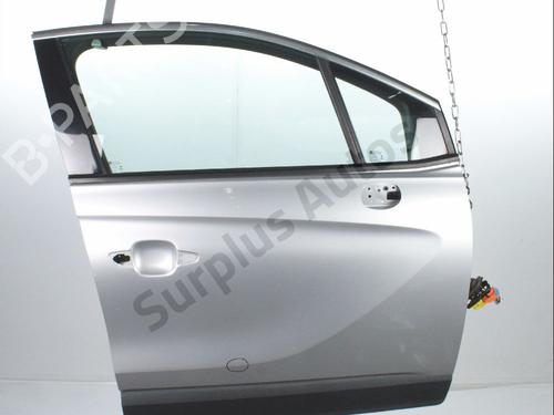 right-front-door-opel-crossland-x-crossland-p17-p2qo-2017-39706436 main image