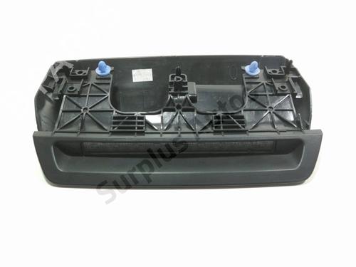 Used Third brake light DACIA DUSTER (HM_) 1.5 dCi 115 4x4 (HMAD) (116 hp) 28271037