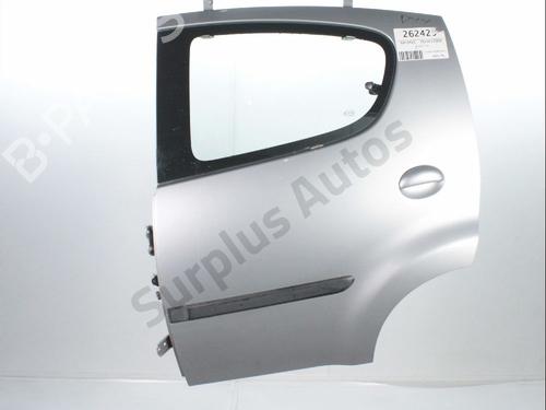 Used Left rear door Left rear door 39195343 39195343