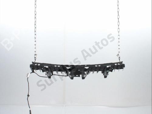 Kofangerbeslag bag Kofangerbeslag bag PEUGEOT 3008 II SUV (MC_, MR_, MJ_, M4_) 1.5 BlueHDi 130 (131 hp) 37600687 37600687