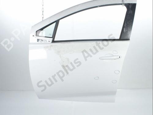 Used Left front door RENAULT ZOE (BFM_) ZOE (92 hp) 28244325