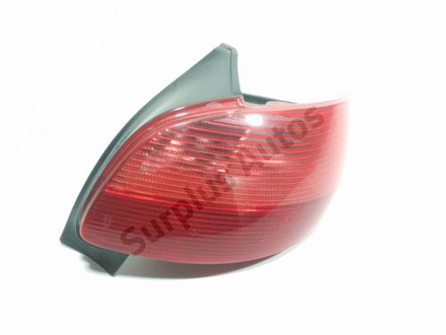 Høyre baklys PEUGEOT 206 Hatchback (2A/C) 1.9 D (69 hp) 28269330