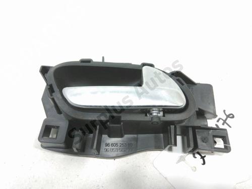 rear-right-interior-door-handle-peugeot-508-i-8d_-2010-2011-2012-2013-2014-2015-2016-2017-2018-30999966 main image
