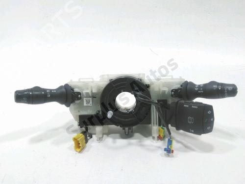 steering-wheel-controls-renault-megane-iii-hatchback-bz01_-b3_-2008-37457592 main image