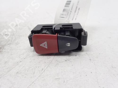Used Warning switch RENAULT MEGANE III Hatchback (BZ0/1_, B3_) 1.5 dCi (106 hp) 30989891
