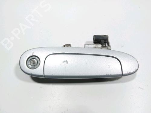 Poignée extérieure avant droite TOYOTA YARIS (_P1_) 1.4 D-4D (NLP10_, NLP10R) (75 hp) 28241942