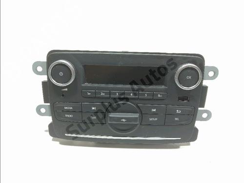 Używane Radio Radio DACIA DUSTER (HM_) 1.5 dCi 115 4x4 (HMAD) (116 hp) 37065861 37065861