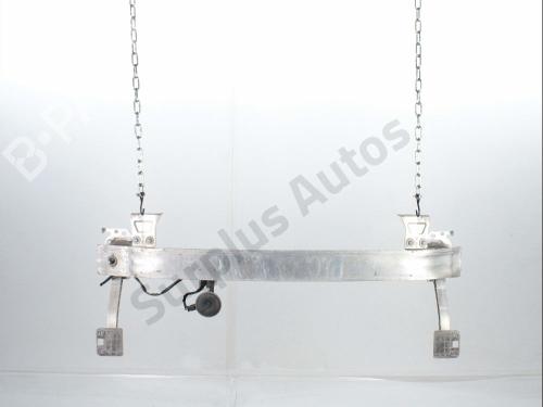 front-bumper-reinforcement-citroen-c4-cactus-2014-40620774 main image