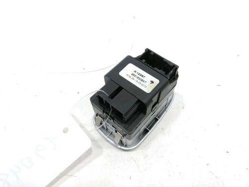 Left front window switch PEUGEOT 206+ (2L_, 2M_) 1.4 i (2LKFWA, 2MKFWA) | BP30998945I27 - Image 2