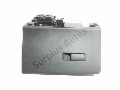 Used Glove box Glove box PEUGEOT 308 III (FB_, FH_, FP_, F3_, FM_) BlueHDi 130 (FBYHZL, FBYHZT) (131 hp) 36374270 36374270