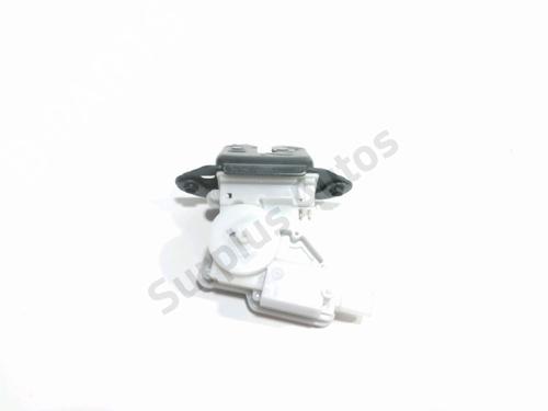 Used Tailgate lock NISSAN QASHQAI II (J11, J11_) 1.2 DIG-T (115 hp) 28260925