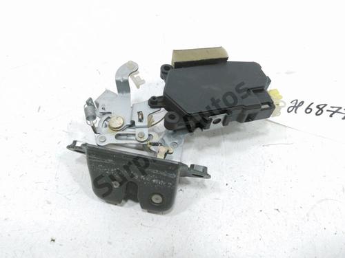 Used Tailgate lock SUBARU OUTBACK (BE, BH) 2.5 AWD (BH9) (156 hp) 31001684