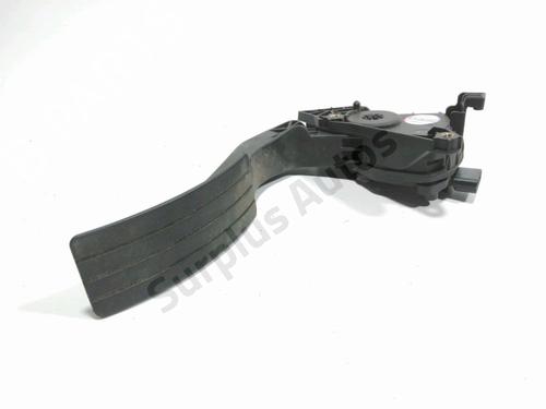 Used Pedal Pedal RENAULT CLIO IV Grandtour (KH_) 1.5 dCi 90 (KHN3, KHN4) (90 hp) 40251786 40251786