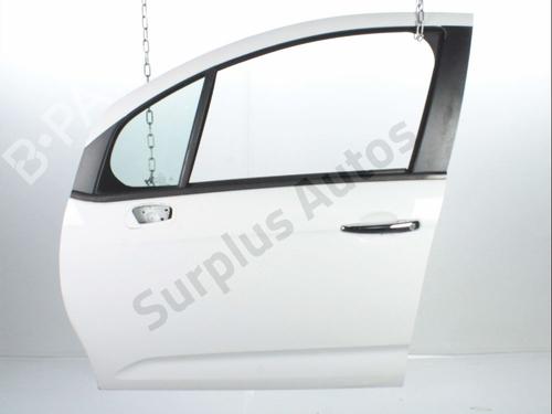 Used Left front door CITROËN C3 II (SC_) 1.4 HDi 70 (SC8HZC, SC8HR0, SC8HP4) (68 hp) 32334556