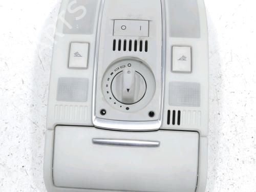 Luz interior AUDI A6 C6 Avant (4F5) 3.0 TDI quattro (225 hp) 31003064
