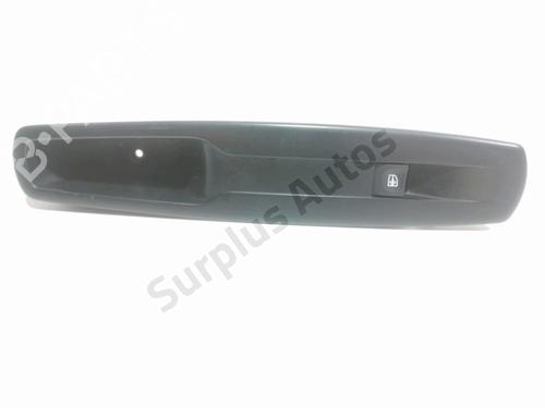 Used Right front window switch Right front window switch RENAULT MEGANE III Grandtour (KZ0/1) 1.5 dCi (KZ09, KZ0D, KZ1G, KZ29, KZ14, KZ1W, KZ10, KZ1F,... (110 hp) 28238778 28238778