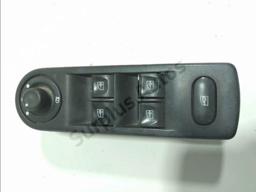 Used Left front window switch RENAULT CAPTUR I (J5_, H5_) 1.5 dCi 90 (J5N4, J5M5, J5MW, J5M6, J5AL, J5AJ) (90 hp) 32379600
