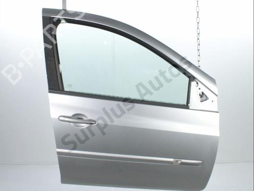 Used Right front door RENAULT CLIO III (BR0/1, CR0/1) 1.5 dCi (C/BR0G, C/BR1G) (68 hp) 30843200
