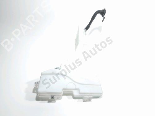 Used Windscreen washer tank BMW X5 (E70) xDrive 30 d (245 hp) 28274276