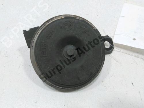 Used Horn TOYOTA YARIS (_P13_) 1.4 D (NLP130_, NLP130) (90 hp) 30986286