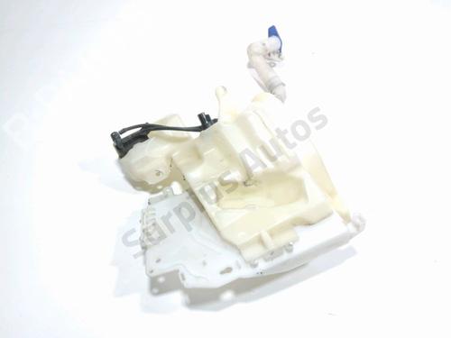 windscreen-washer-tank-ford-s-max-wa6-2006-2007-2008-2009-2010-2011-2012-2013-2014-39765928 main image