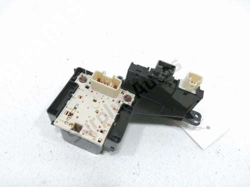 Warning switch TOYOTA YARIS (_P1_) 1.3 (SCP12_, SCP13_, SCP12R, SCP13R) | BP30990033I22 - Image 2
