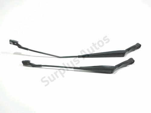 Used Front windshield wiper arm NISSAN PULSAR Hatchback (C13) 1.5 dCi (110 hp) 28272161